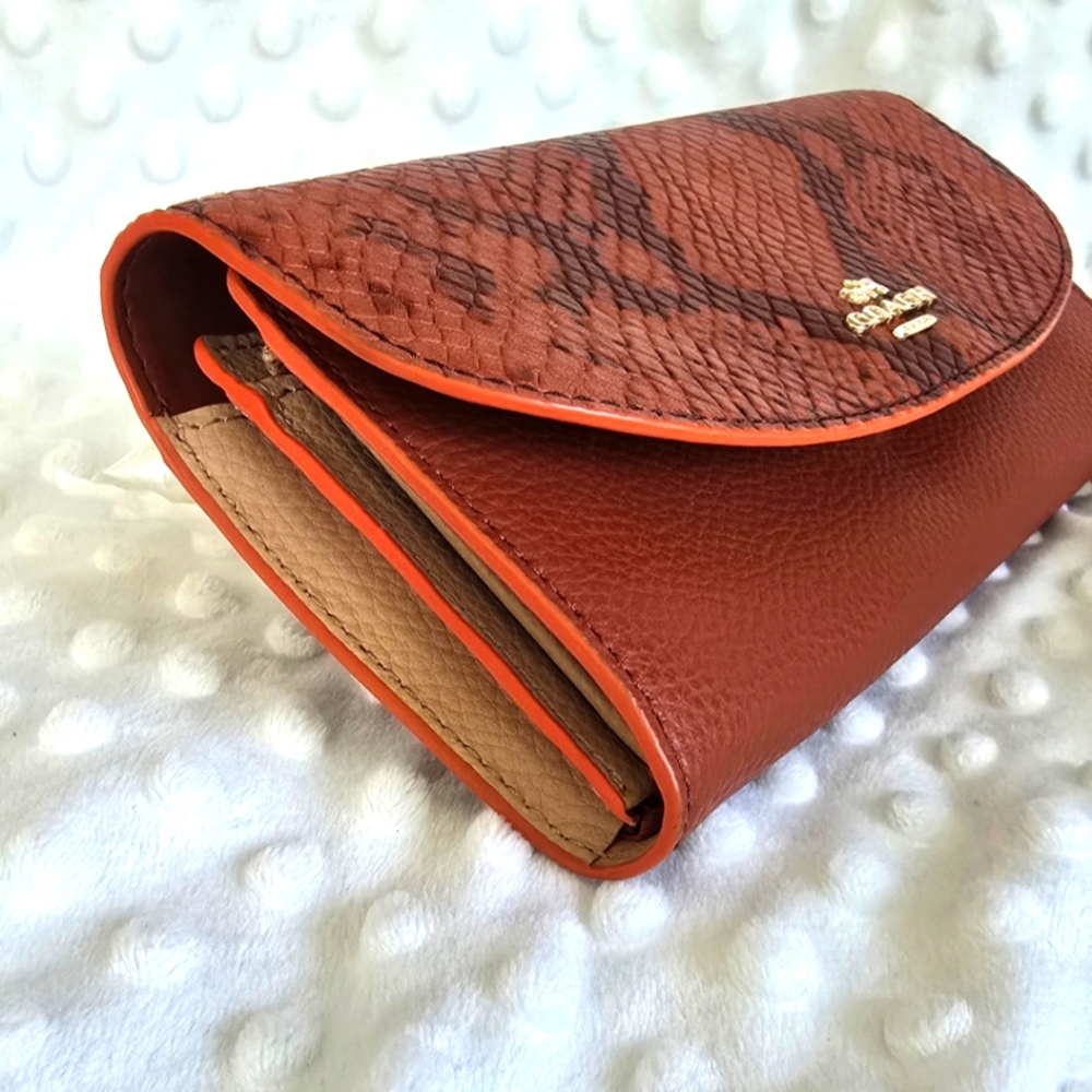 Coach Unique Burnt Red Python Embosed Women's Clu… - image 7